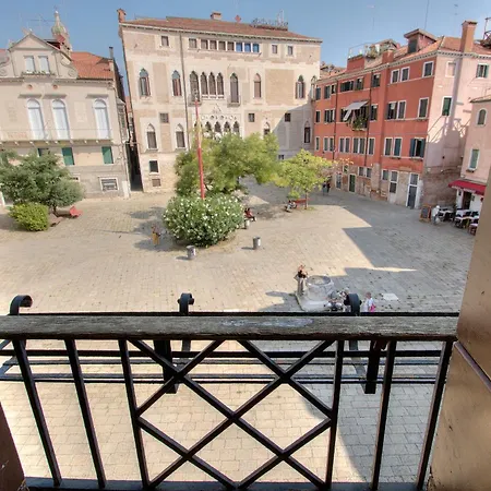 Basilica-terrace Veneza