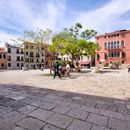 Daire Basilica-terrace